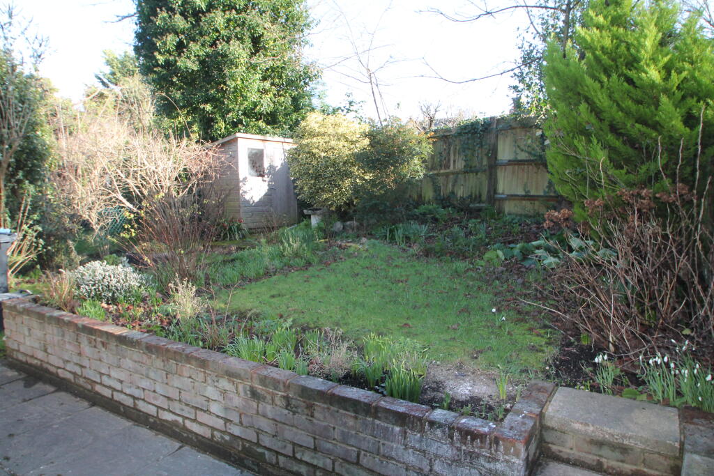 2 bed Annexe for rent in Croydon. From Bairstow Eves Lettings - Purley