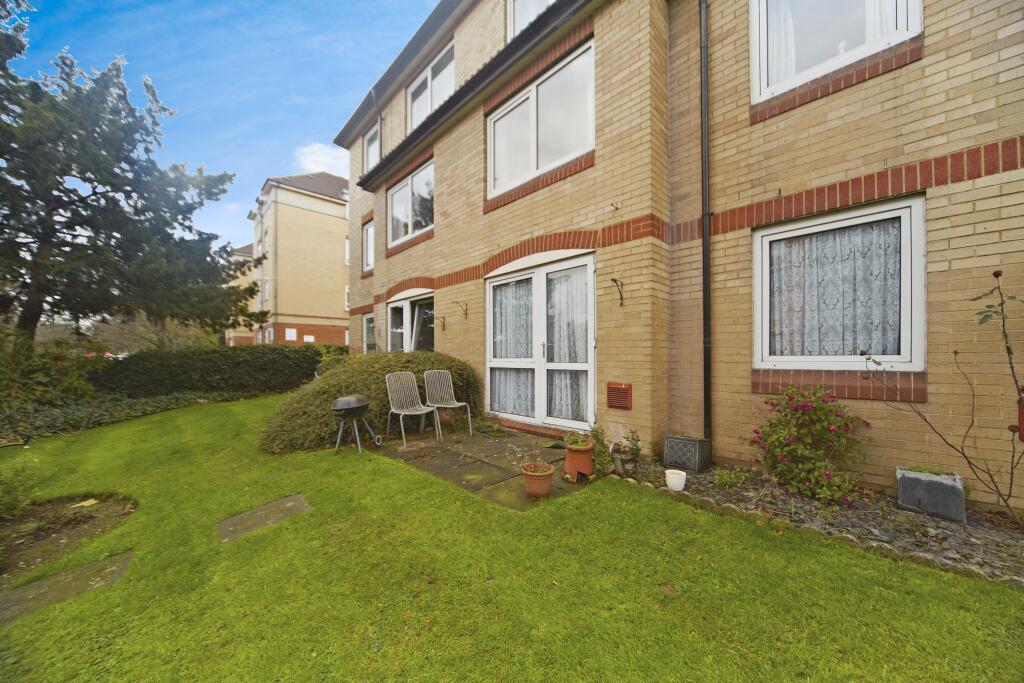 1 bed House (unspecified) for rent in Croydon. From Bairstow Eves Lettings - Purley