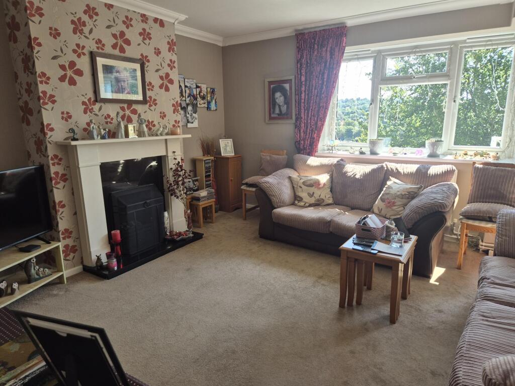 3 bed Detached for rent in Purley. From Bairstow Eves Lettings - Purley
