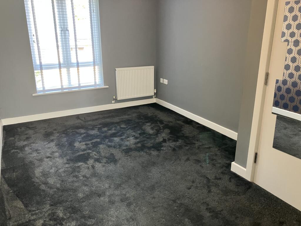 2 bed 1st Floor Flat for rent in Caterham. From Bairstow Eves Lettings - Purley