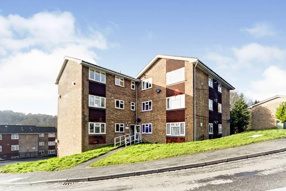 2 bed 1st Floor Flat for rent in Purley. From Bairstow Eves Lettings - Purley