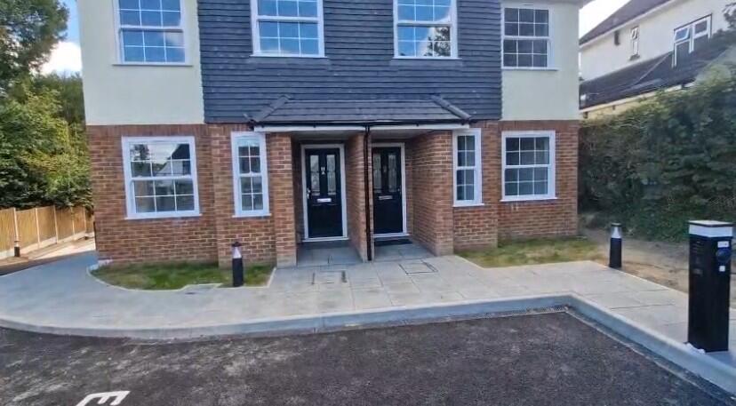 5 bed 1st Floor Flat for rent in Purley. From Bairstow Eves Lettings - Purley 5 bed 1st Floor Flat for rent in Purley. From Bairstow Eves Lettings - Purley