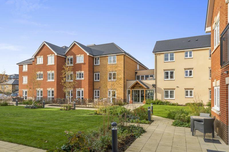 2 bed House (unspecified) for rent in Walton-on-Thames. From James Neave - The Estate Agent - Walton On Thames