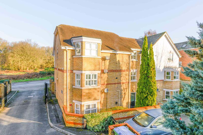 2 bed 1st Floor Flat for rent in Stoke D'Abernon. From James Neave - The Estate Agent - Walton On Thames 2 bed 1st Floor Flat for rent in Stoke D'Abernon. From James Neave - The Estate Agent - Walton On Thames