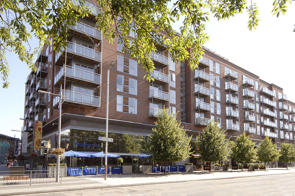 1 bed 1st Floor Flat for rent in Walton-on-Thames. From James Neave - The Estate Agent - Walton On Thames