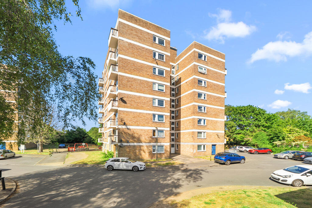 2 bed 1st Floor Flat for rent in Walton-on-Thames. From James Neave - The Estate Agent - Walton On Thames