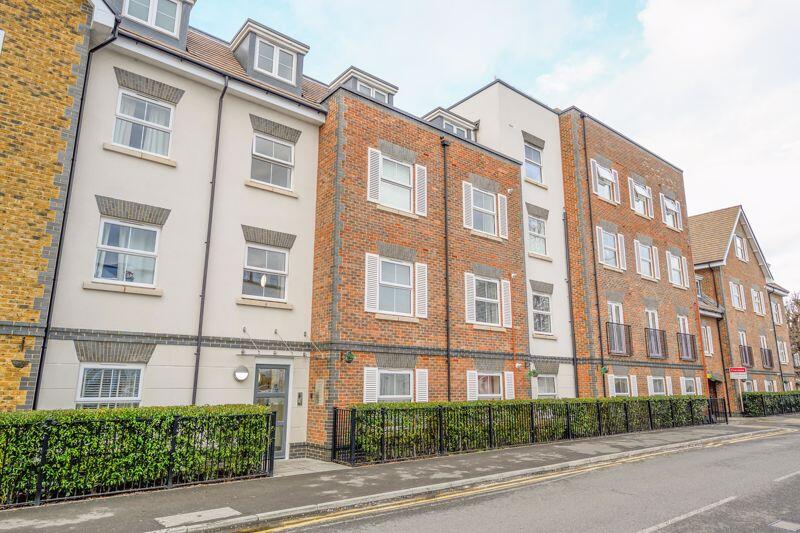 2 bed Apartment for rent in Walton-on-Thames. From James Neave - The Estate Agent - Walton On Thames 2 bed Apartment for rent in Walton-on-Thames. From James Neave - The Estate Agent - Walton On Thames