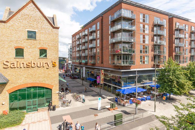 1 bed 1st Floor Flat for rent in Walton-on-Thames. From James Neave - The Estate Agent - Walton On Thames