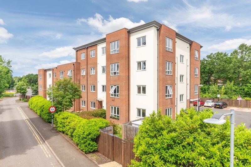 2 bed 1st Floor Flat for rent in Burwood Park. From James Neave - The Estate Agent - Walton On Thames