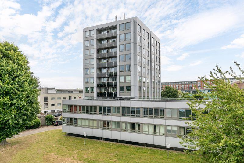 2 bed 1st Floor Flat for rent in Walton-on-Thames. From James Neave - The Estate Agent - Walton On Thames 2 bed 1st Floor Flat for rent in Walton-on-Thames. From James Neave - The Estate Agent - Walton On Thames