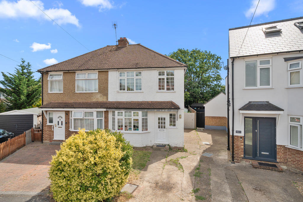 3 bed Semi Detached for rent in Walton-on-Thames. From James Neave - The Estate Agent - Walton On Thames 3 bed Semi Detached for rent in Walton-on-Thames. From James Neave - The Estate Agent - Walton On Thames