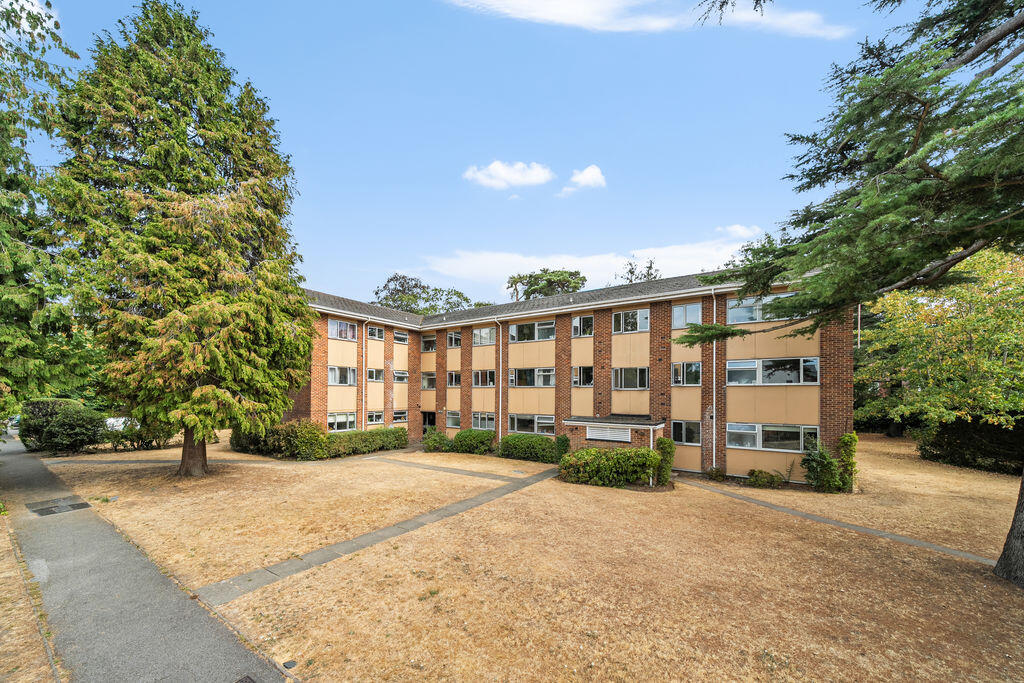 1 bed 1st Floor Flat for rent in Weybridge. From James Neave - The Estate Agent - Walton On Thames