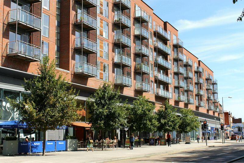 1 bed 1st Floor Flat for rent in Walton-on-Thames. From James Neave - The Estate Agent - Walton On Thames