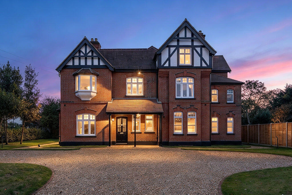 6 bed Detached for rent in East Molesey. From James Neave - The Estate Agent - Walton On Thames 6 bed Detached for rent in East Molesey. From James Neave - The Estate Agent - Walton On Thames