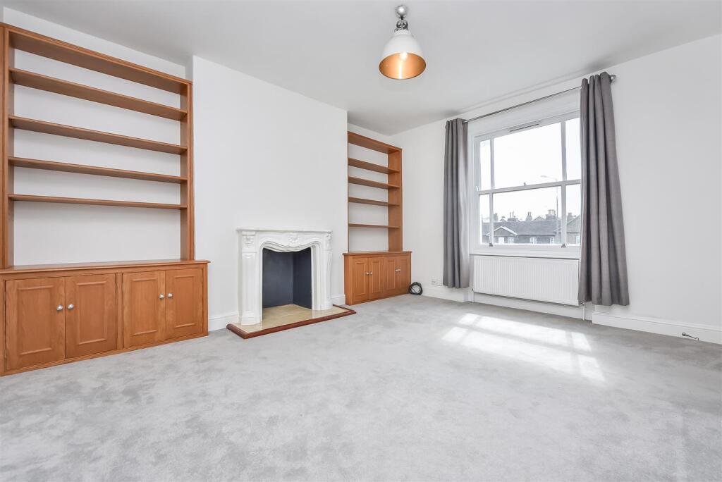 2 bed 1st Floor Flat for rent in Richmond upon Thames. From Fieldhouse Residential Ltd - Battersea