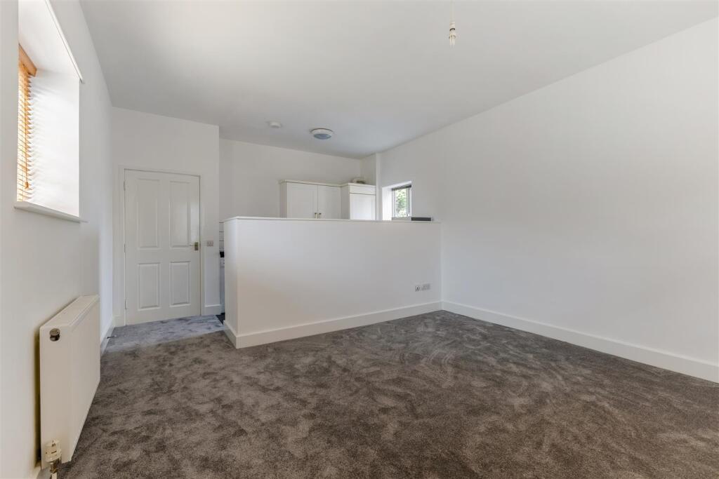 1 bed Detached for rent in New Malden. From Fieldhouse Residential Ltd - Battersea 1 bed Detached for rent in New Malden. From Fieldhouse Residential Ltd - Battersea
