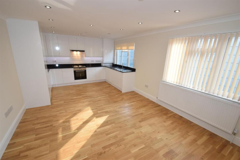 1 bed 1st Floor Flat for rent in Croydon. From Fieldhouse Residential Ltd - Battersea