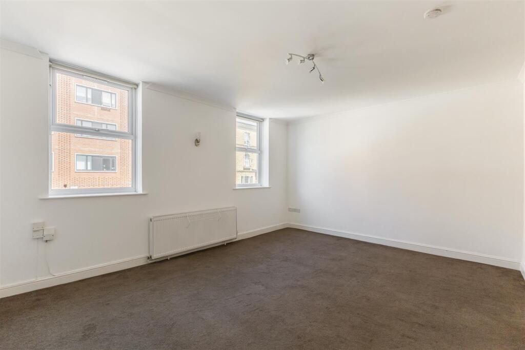 1 bed 1st Floor Flat for rent in Acton. From Fieldhouse Residential Ltd - Battersea