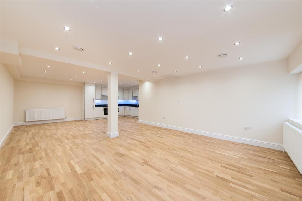 1 bed 1st Floor Flat for rent in Merton. From Fieldhouse Residential Ltd - Battersea 1 bed 1st Floor Flat for rent in Merton. From Fieldhouse Residential Ltd - Battersea