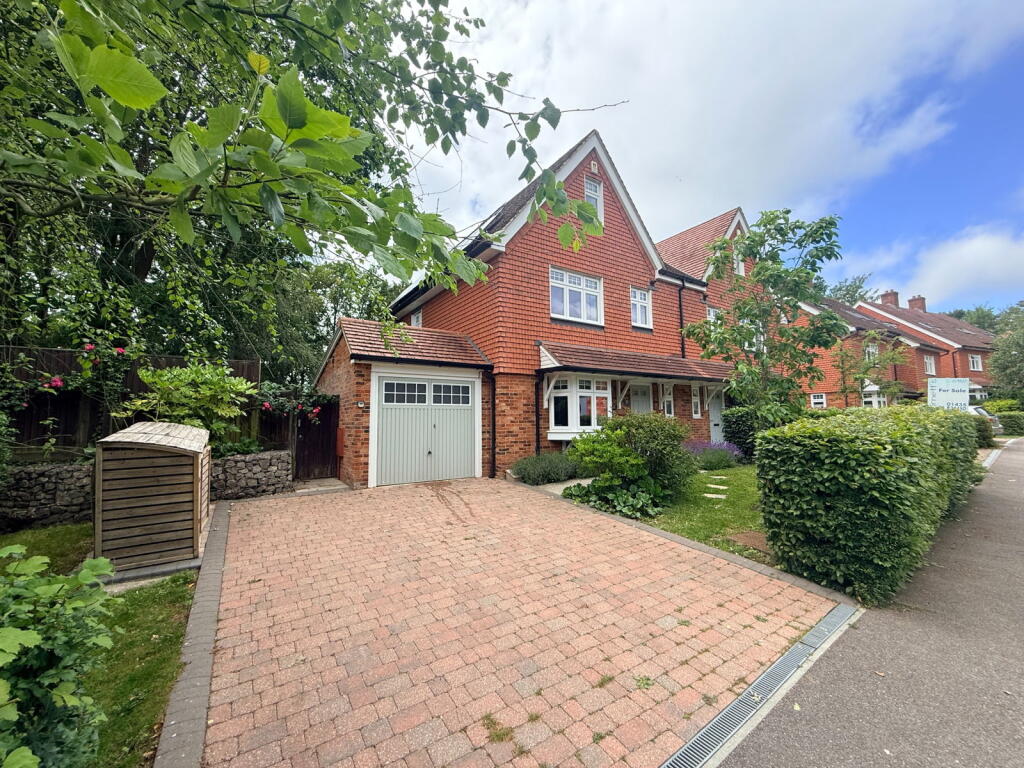 4 bed Semi Detached for rent in Mayfield. From KMJ Property - Kent & Sussex