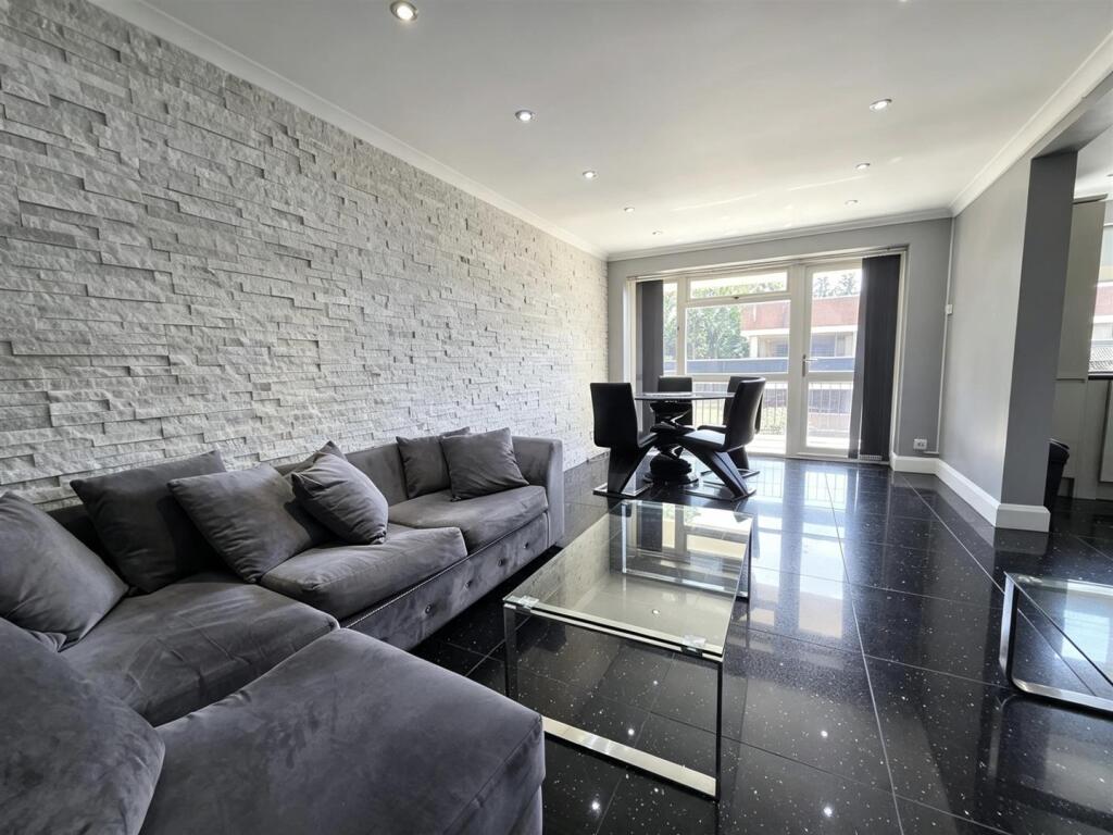 1 bed Detached for rent in London. From Peter Barry Estate Agents