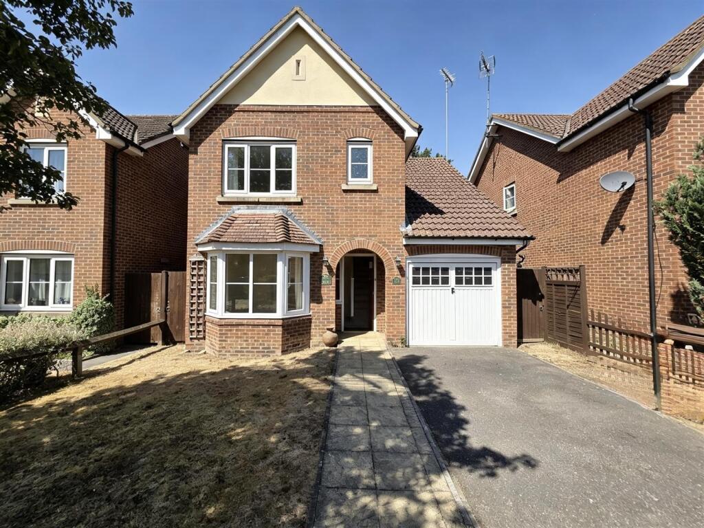 3 bed Detached for rent in Hatfield. From Peter Barry Estate Agents