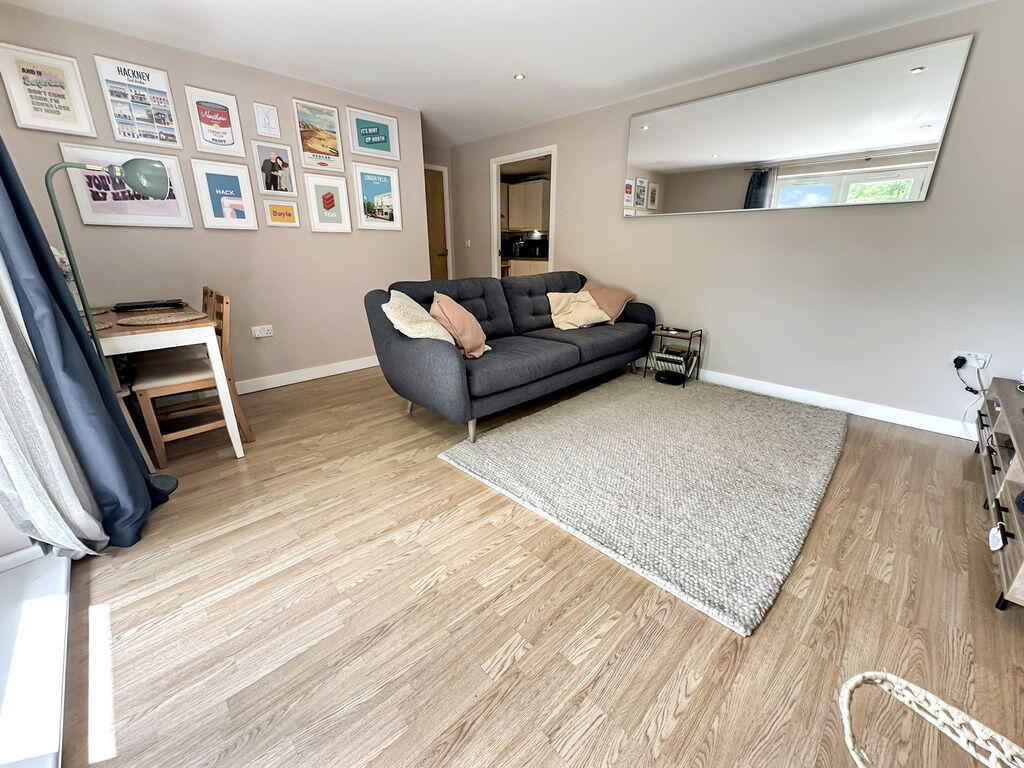 2 bed Apartment for rent in Bow. From Alexander David Property Ltd
