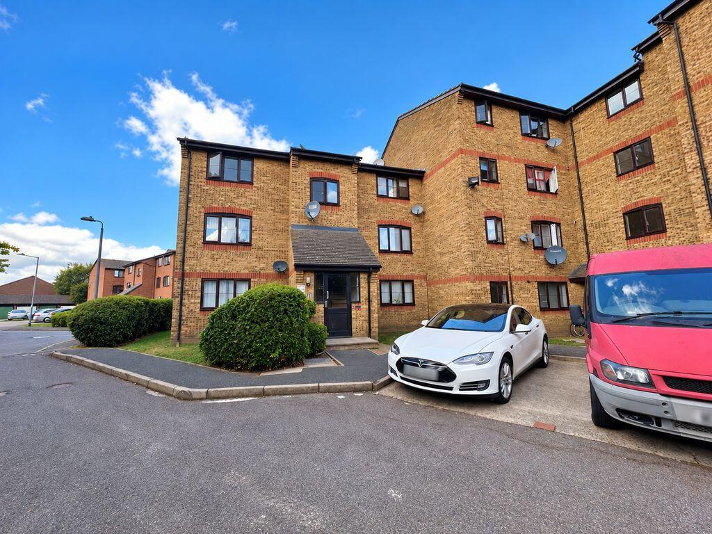 1 bed 1st Floor Flat for rent in Grays. From Alexander David Property Ltd