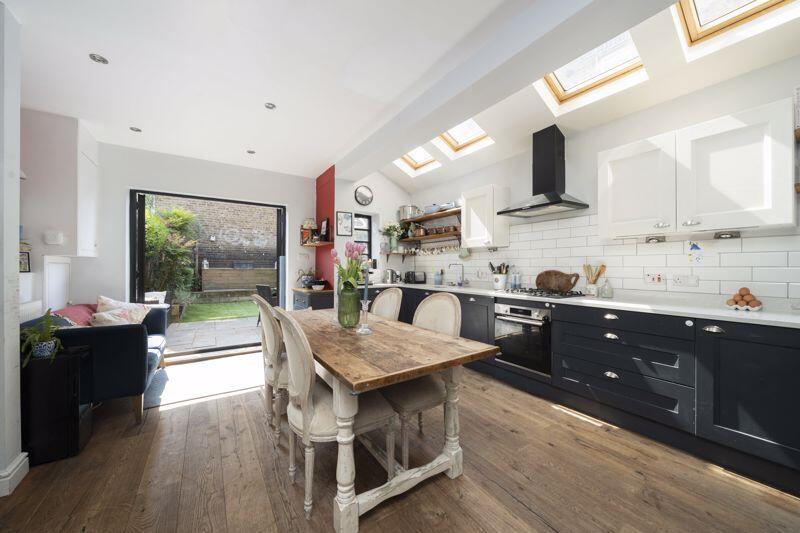 5 bed Mid Terraced House for rent in Hammersmith. From Philip Wooller - Shepherd's Bush & Hammersmith