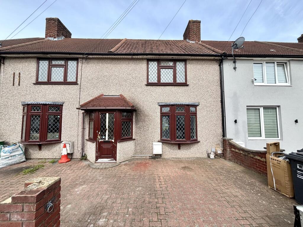 2 bed Mid Terraced House for rent in Dagenham. From Stoneshaw Estates - Dagenham 2 bed Mid Terraced House for rent in Dagenham. From Stoneshaw Estates - Dagenham