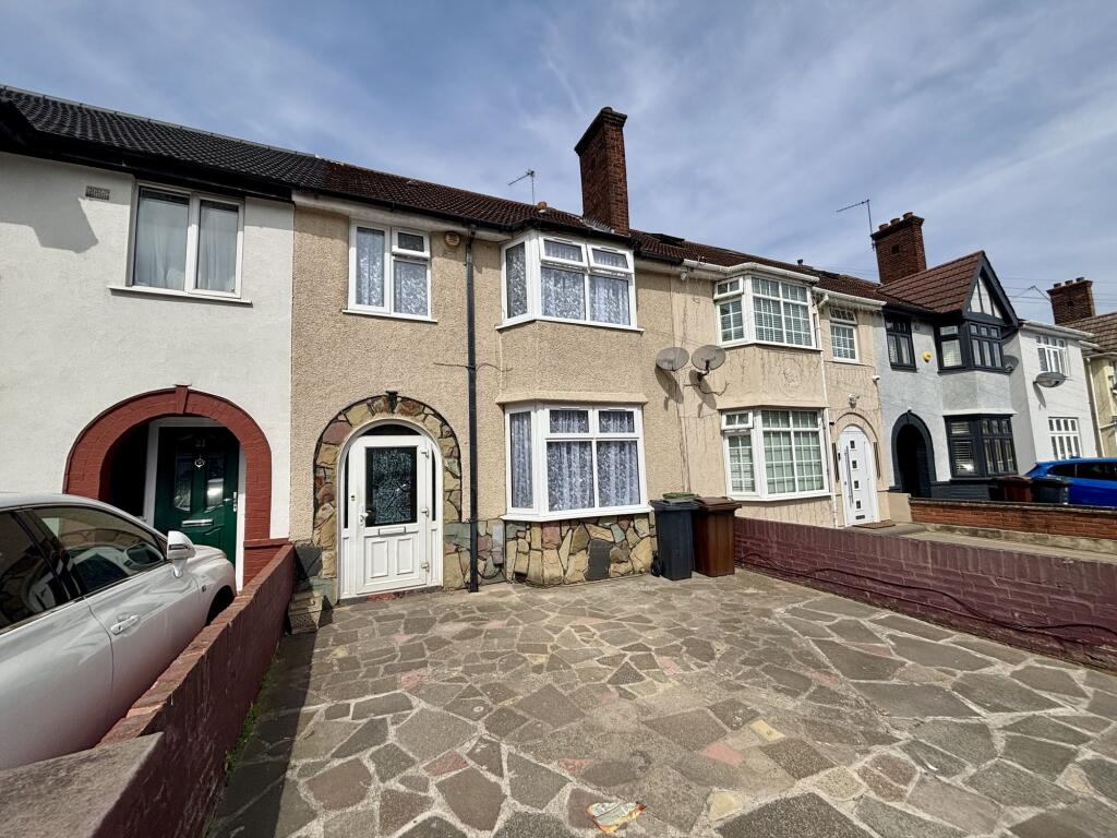3 bed Mid Terraced House for rent in Dagenham. From Stoneshaw Estates - Dagenham 3 bed Mid Terraced House for rent in Dagenham. From Stoneshaw Estates - Dagenham