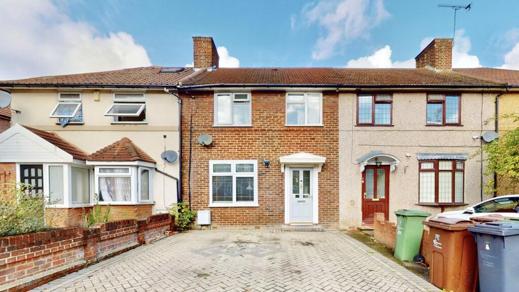 3 bed Mid Terraced House for rent in Dagenham. From Stoneshaw Estates - Dagenham 3 bed Mid Terraced House for rent in Dagenham. From Stoneshaw Estates - Dagenham