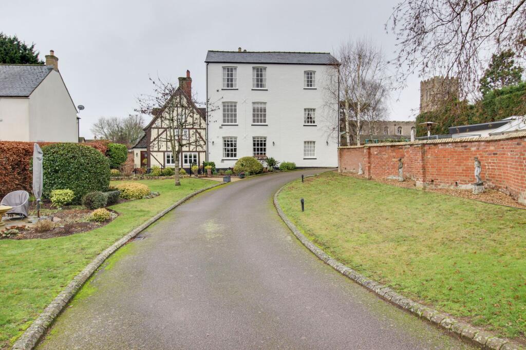 3 bed 1st Floor Flat for rent in St Neots. From Lovett Sales & Lettings - St. Neots