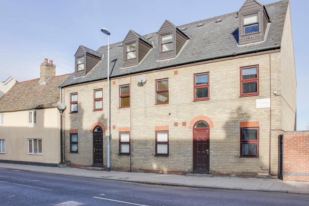 1 bed 1st Floor Flat for rent in St Neots. From Lovett Sales & Lettings - St. Neots