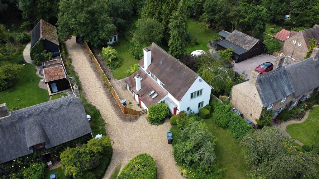 4 bed Detached for rent in Croxton. From Lovett Sales & Lettings - St. Neots 4 bed Detached for rent in Croxton. From Lovett Sales & Lettings - St. Neots