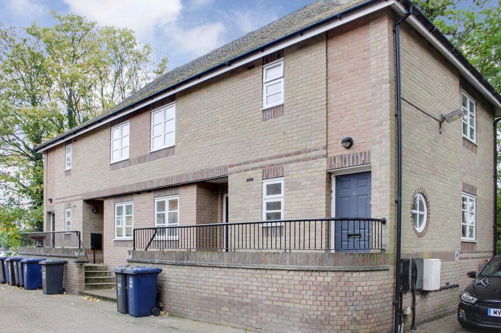 1 bed 1st Floor Flat for rent in St Neots. From Lovett Sales & Lettings - St. Neots