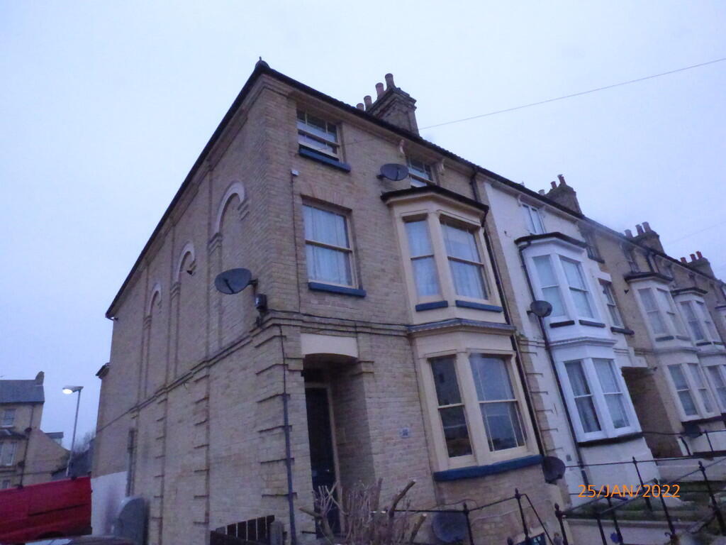 1 bed 1st Floor Flat for rent in Lowestoft. From Living Property - Beccles