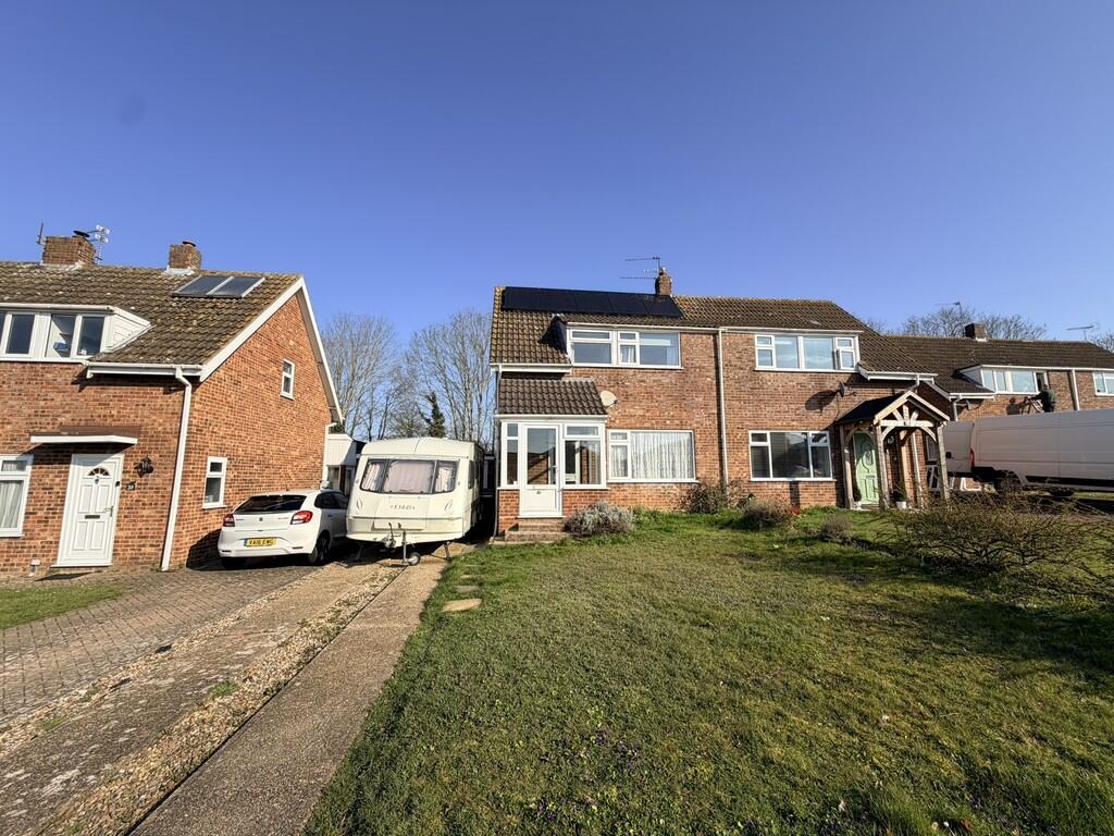 3 bed Semi Detached for rent in Beccles. From Living Property - Beccles 3 bed Semi Detached for rent in Beccles. From Living Property - Beccles