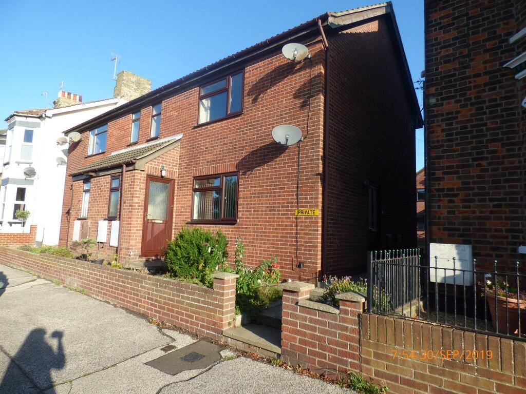 1 bed Apartment for rent in Lowestoft. From Living Property - Beccles