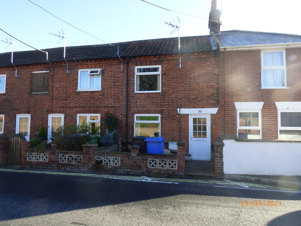 2 bed Mid Terraced House for rent in Beccles. From Living Property - Beccles