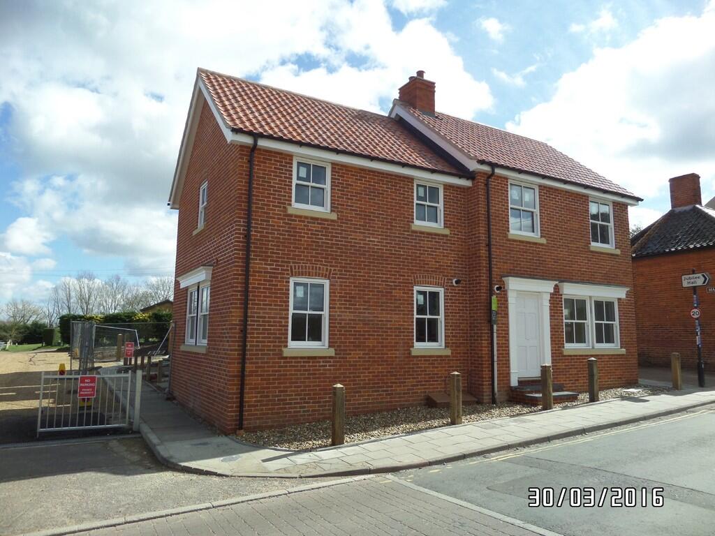 1 bed Apartment for rent in Loddon. From Living Property - Beccles
