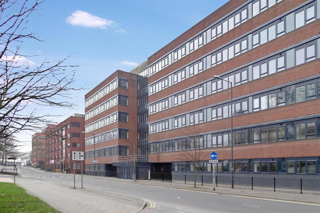 2 bed Apartment for rent in Swindon. From Primary Homes and Lettings - Swindon 2 bed Apartment for rent in Swindon. From Primary Homes and Lettings - Swindon