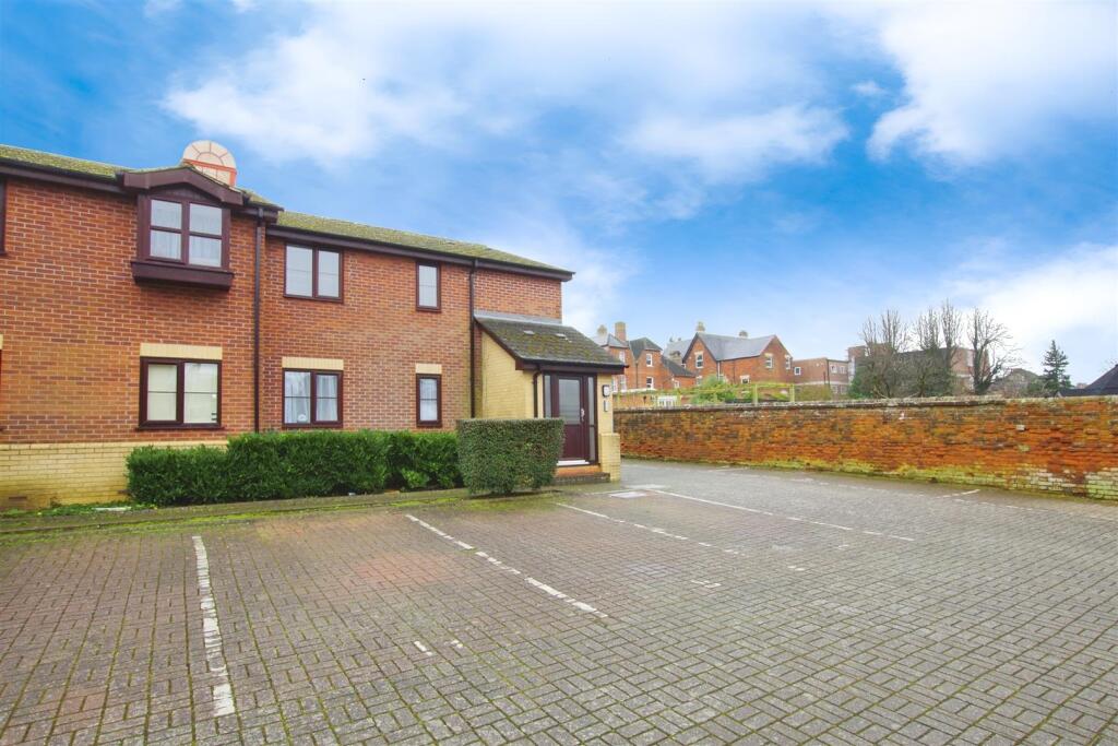 2 bed 1st Floor Flat for rent in Swindon. From Primary Homes and Lettings - Swindon