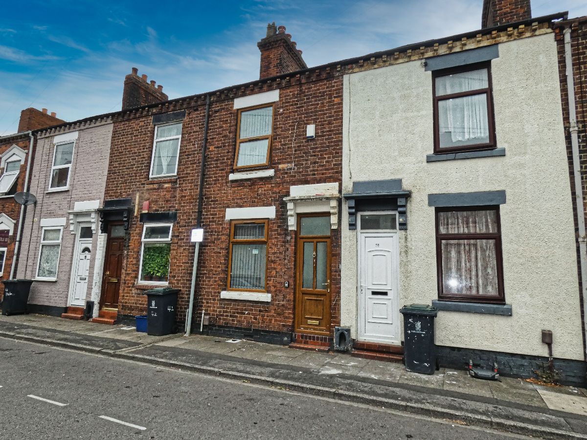 3 bed Mid Terraced House for rent in Stoke-on-Trent. From Wards Property Management