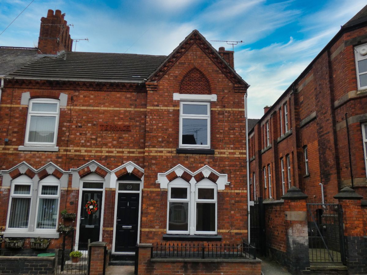2 bed Mid Terraced House for rent in Crewe. From Wards Property Management