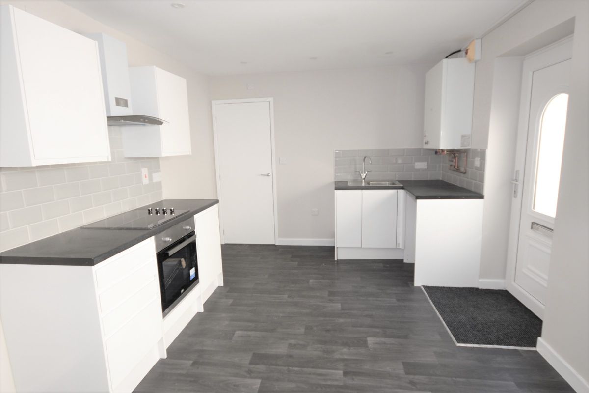 2 bed Flat for rent in Hanchurch. From Wards Property Management