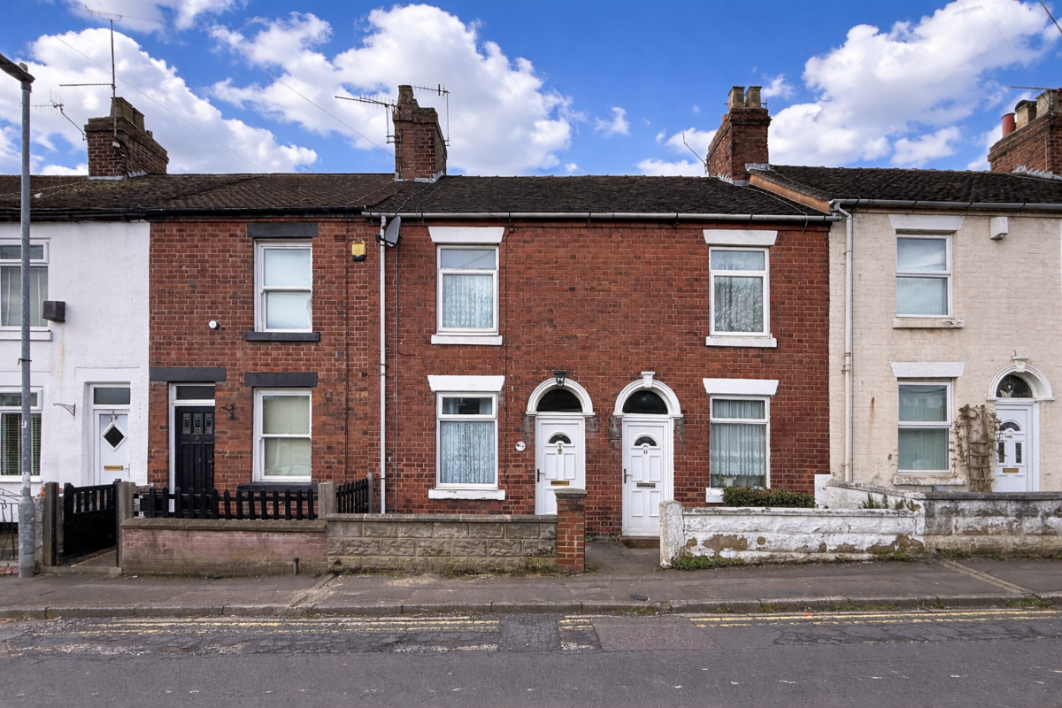 2 bed Mid Terraced House for rent in Stoke-on-Trent. From Wards Property Management