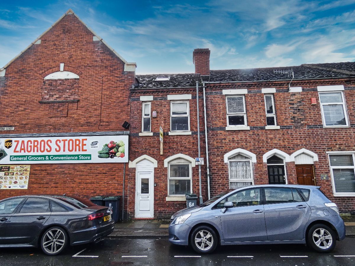 3 bed Mid Terraced House for rent in Hanchurch. From Wards Property Management
