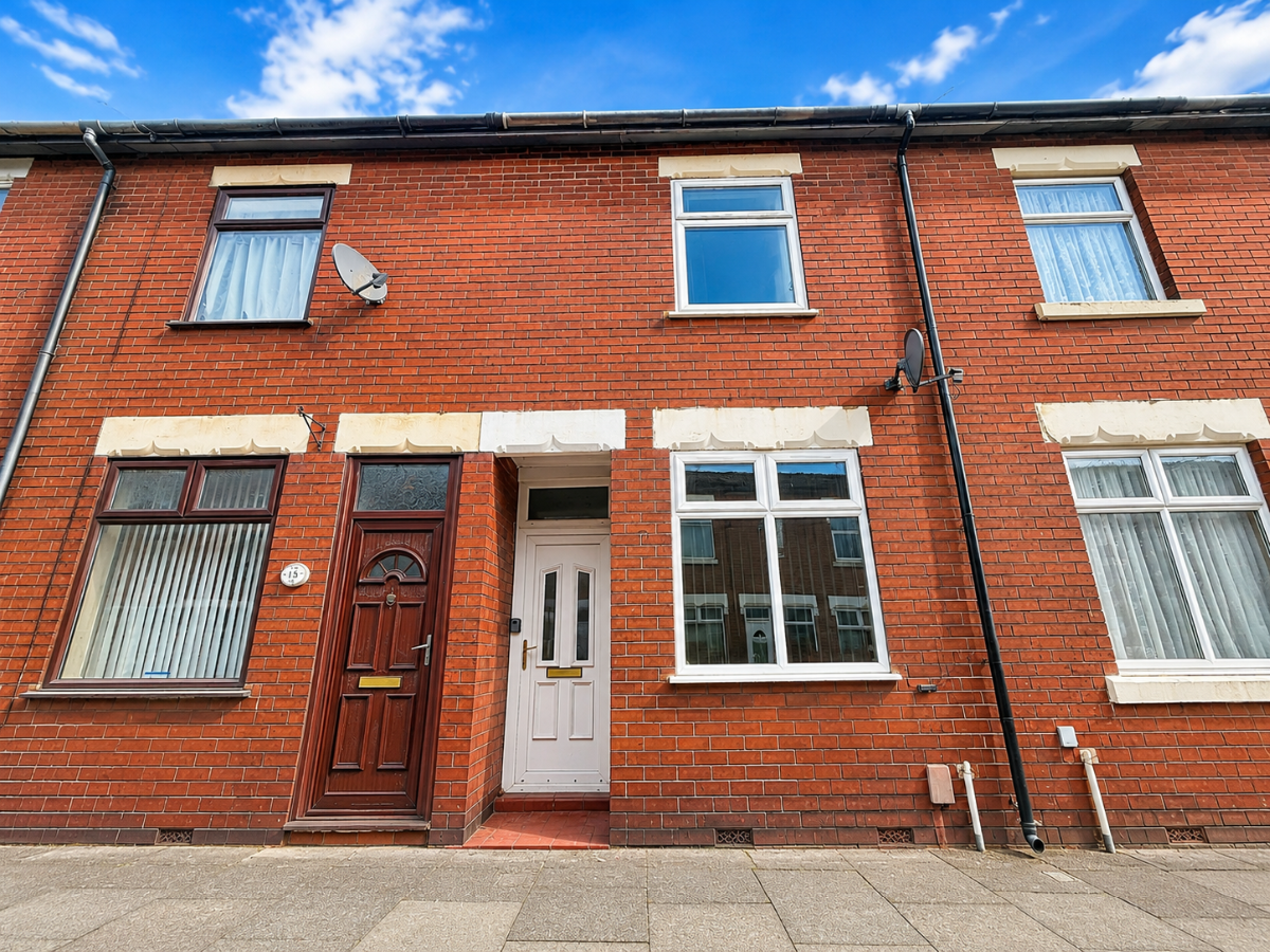 2 bed Mid Terraced House for rent in Stoke on Trent. From Wards Property Management