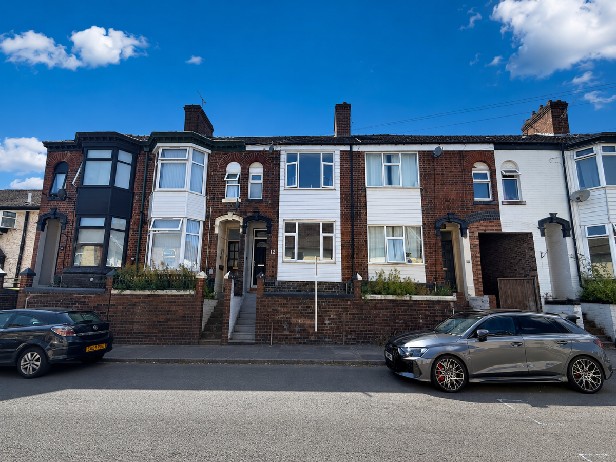 4 bed Mid Terraced House for rent in Stoke-on-Trent. From Wards Property Management